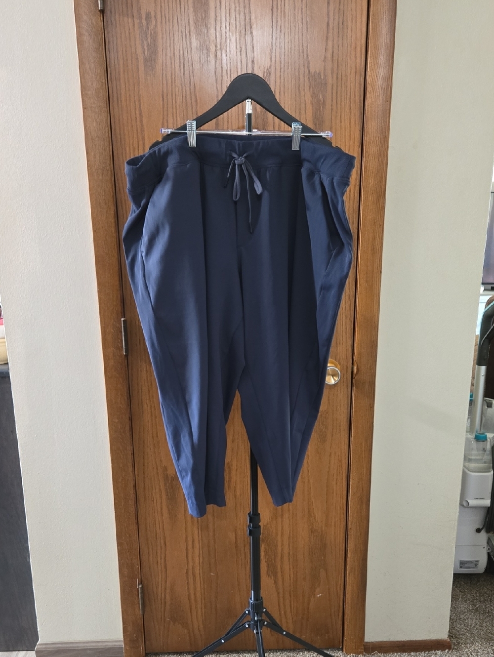 Lane Bryant Navy Drawstring Capris